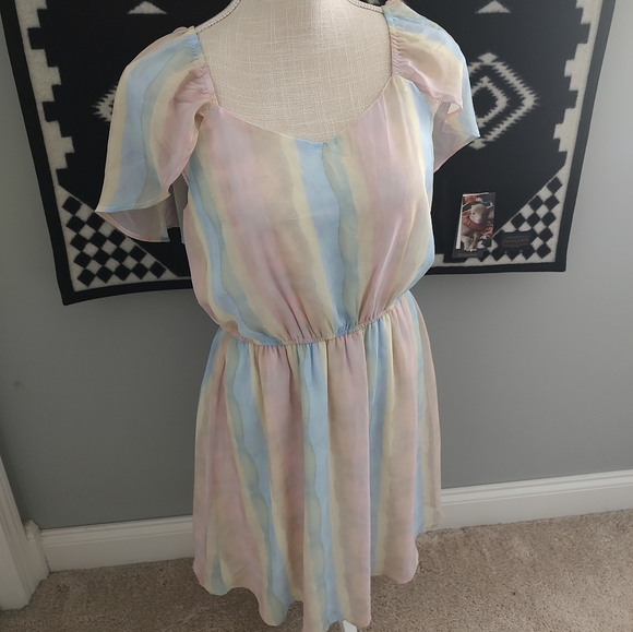 💐NWT Andree by Unit Pastel Rainbow Midi Flowy Sleeve Dress, Medium - Picture 2 of 9